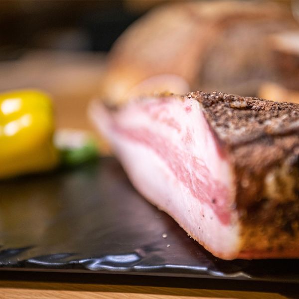 Guanciale al pepe nero