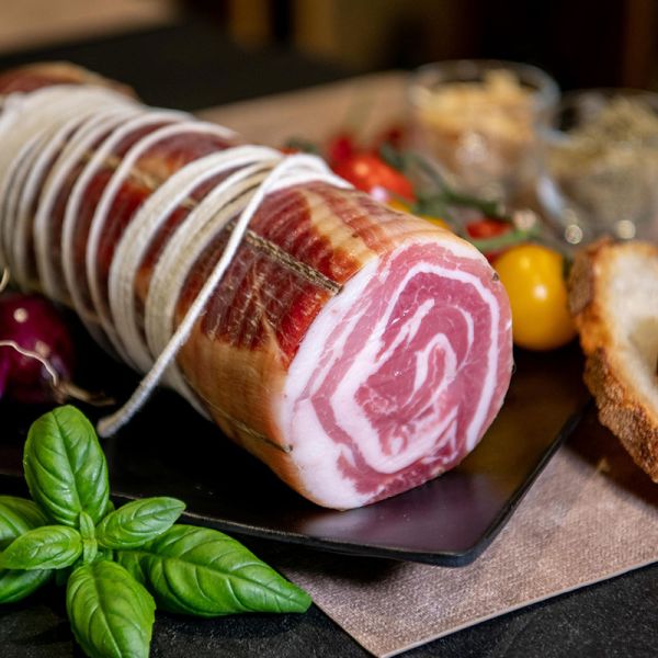 Pancetta arrotolata